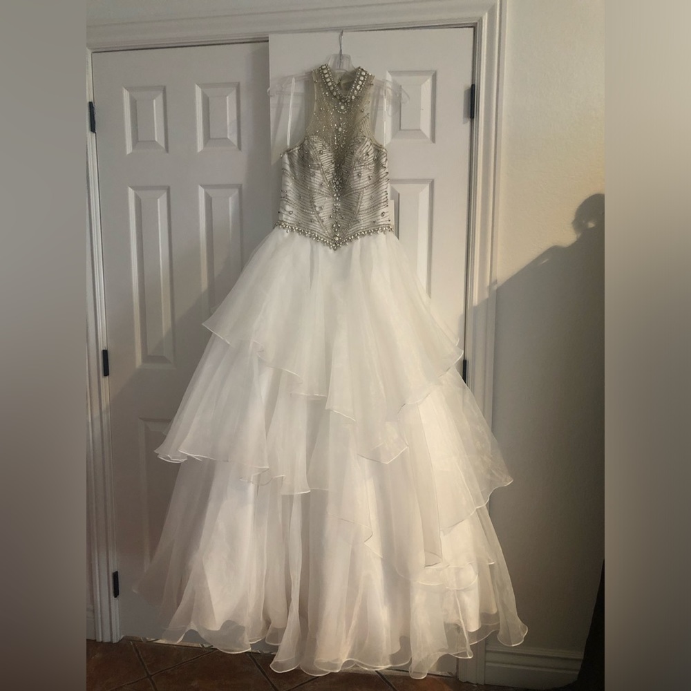 Alyce Paris wedding Drees